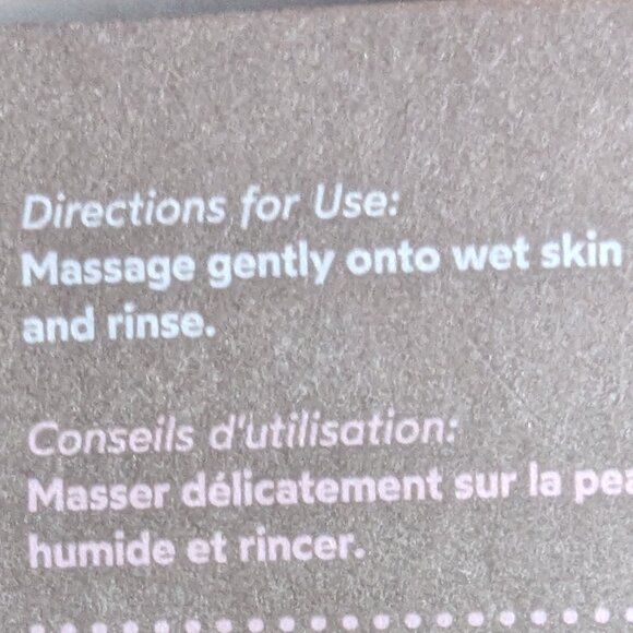 True Botanicals | Nourishing Cleanser - Picture 15 of 16